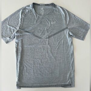 Nike TechKnit Men's Dri-FIT ADV Short-Sleeve Running